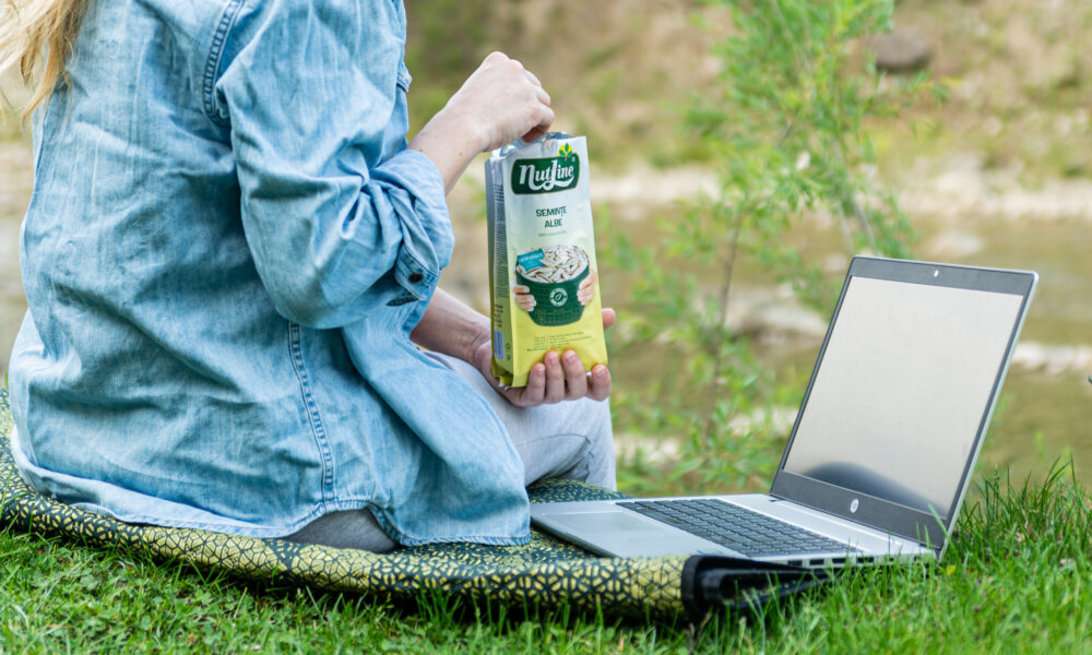 Nuteline Munte Fara personaj (9 of 10)